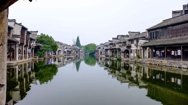 这两个穴位是天然降脂药，每天坚持按一按，帮助排毒，预防便秘